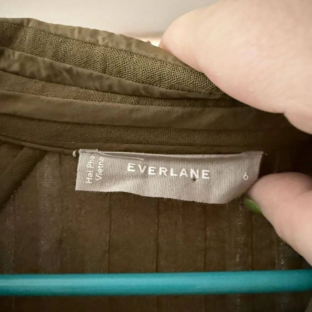 Everlane The City Stripe Shirt in Beech Olive Green Sz 6 Viscose Stripe Button - Picture 4 of 6